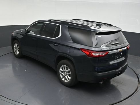 Used 2021 Chevrolet Traverse LT FWD image 18