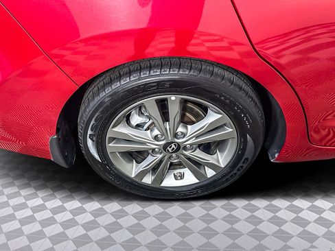 Used 2018 Hyundai Elantra SEL image 32
