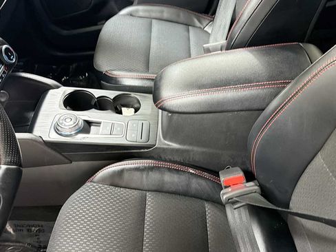 Used 2025 Ford Escape ST-Line Select AWD/4WD image 22