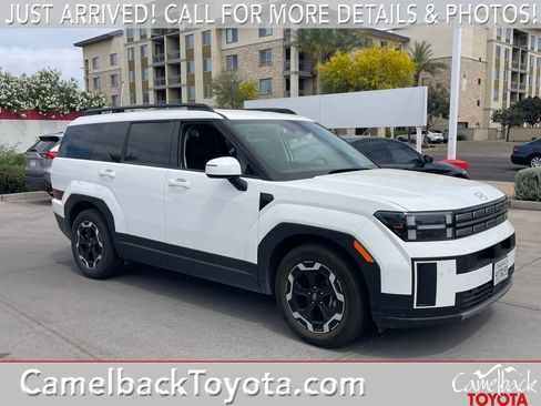 Used 2025 Hyundai Santa Fe SEL image 1