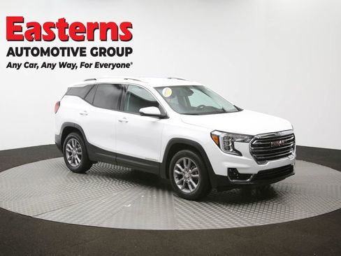 Used 2024 GMC Terrain SLT AWD/4WD image 50