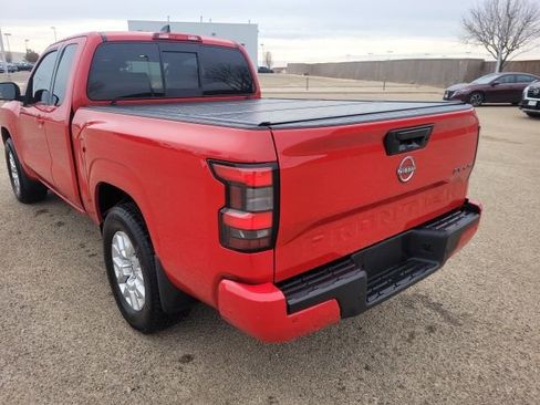 Used 2022 Nissan Frontier SV w/ Technology Package image 8