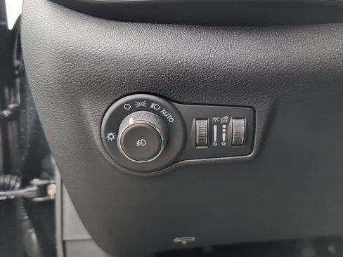 New 2026 Jeep Compass Limited image 21