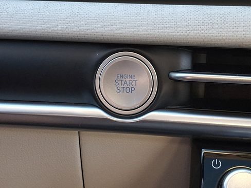 Certified 2025 Hyundai Tucson SEL FWD image 25