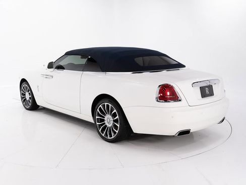 Certified 2018 Rolls-Royce Dawn image 12
