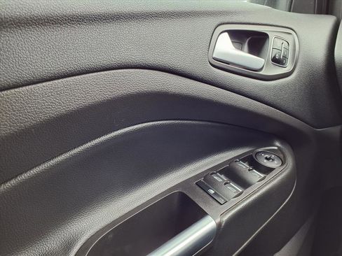 Used 2018 Ford Escape Titanium w/ Ford Safe & Smart Package image 21