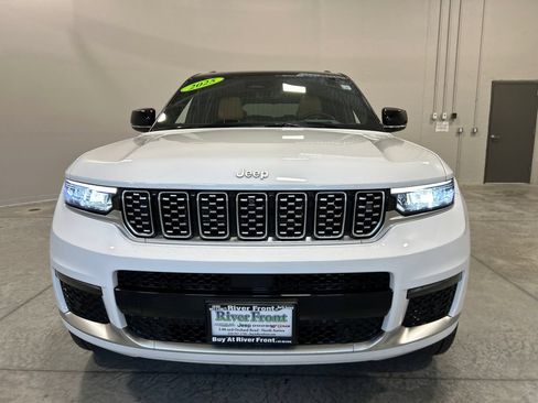Used 2025 Jeep Grand Cherokee L Summit AWD/4WD image 3
