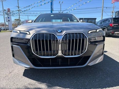 Used 2023 BMW 740i RWD image 2