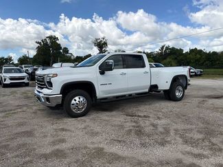 New 2026 Chevrolet Silverado 3500 LTZ w/ LTZ Convenience Package AWD/4WD video 2