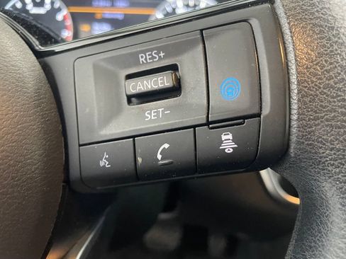 Used 2022 Nissan Rogue SV AWD/4WD image 14