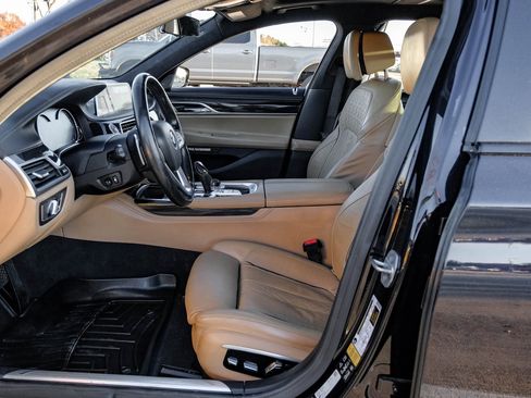 Used 2016 BMW 750i xDrive image 4