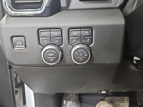 Used 2023 GMC Sierra 1500 Denali Ultimate AWD/4WD image 31