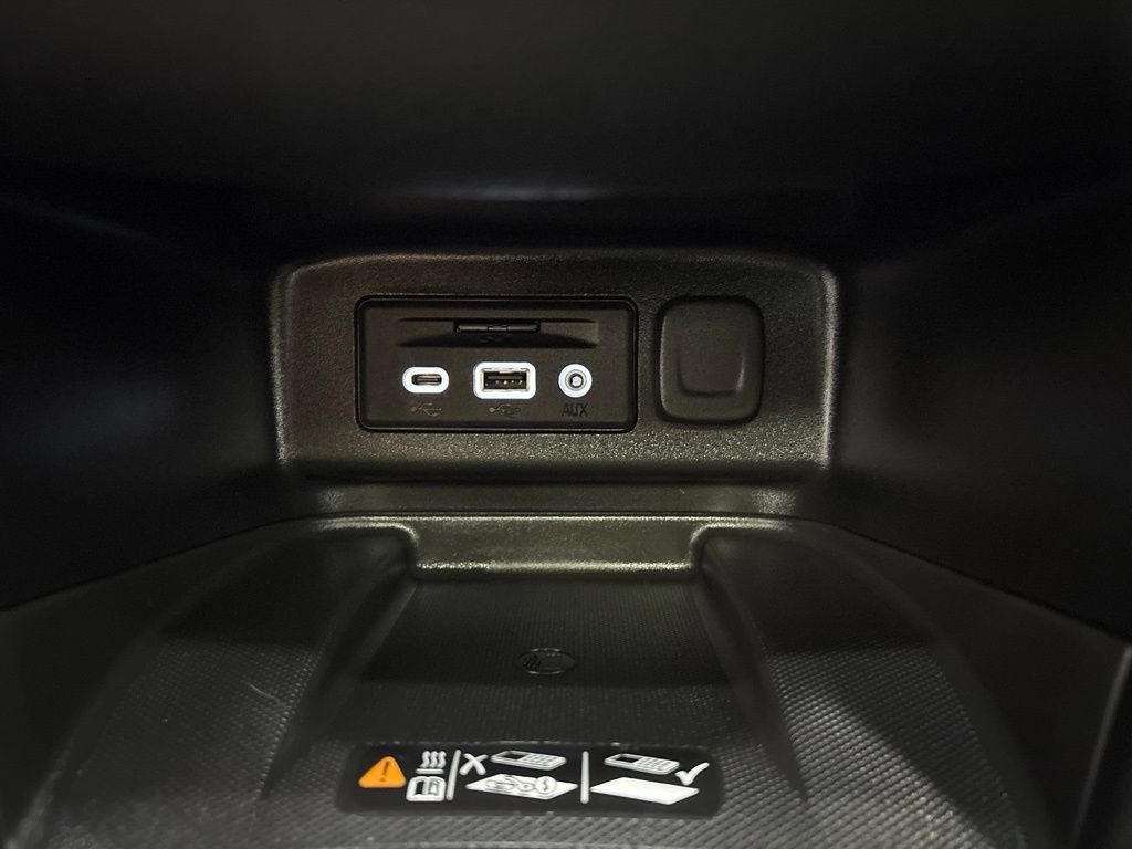Used 2021 Chevrolet Equinox Premier AWD/4WD image 20