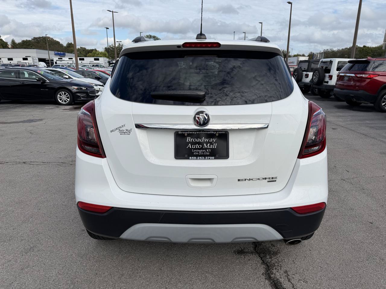 Used 2019 Buick Encore Preferred AWD/4WD image 4