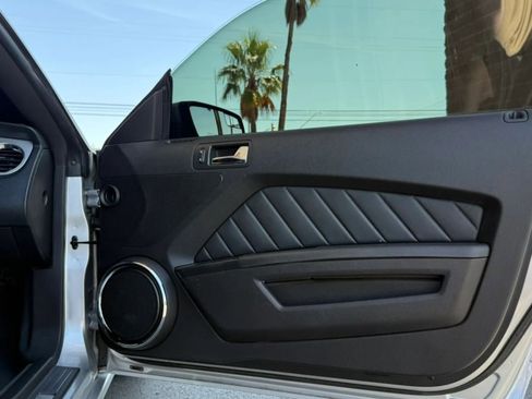 Used 2013 Ford Mustang GT Premium w/ Brembo Brake Pkg image 32