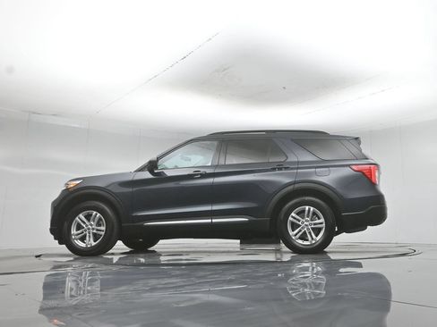 Certified 2023 Ford Explorer XLT RWD image 51