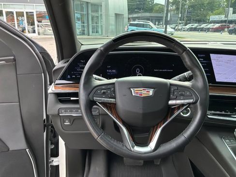 Used 2023 Cadillac Escalade ESV Premium Luxury w/ LPO, Floor Liner Package AWD/4WD image 11