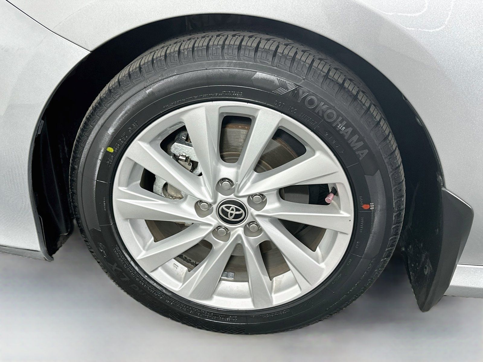 Used 2021 Toyota Camry LE w/ Convenience Package FWD image 30