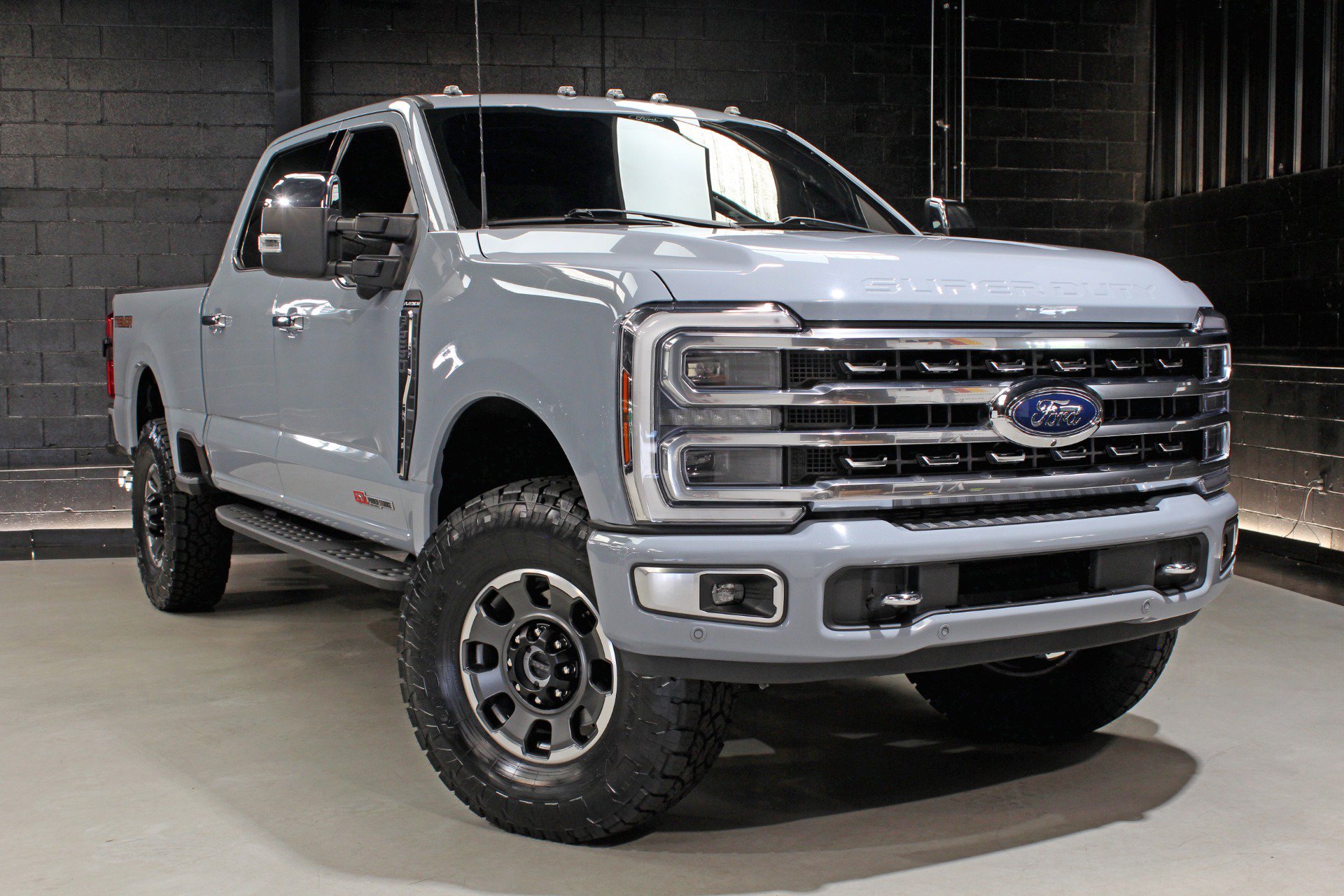 Used 2024 Ford F250 Platinum w/ Tremor Off-Road Package AWD/4WD image 10