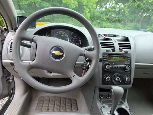 Used 2007 Chevrolet Malibu LS FWD image 16