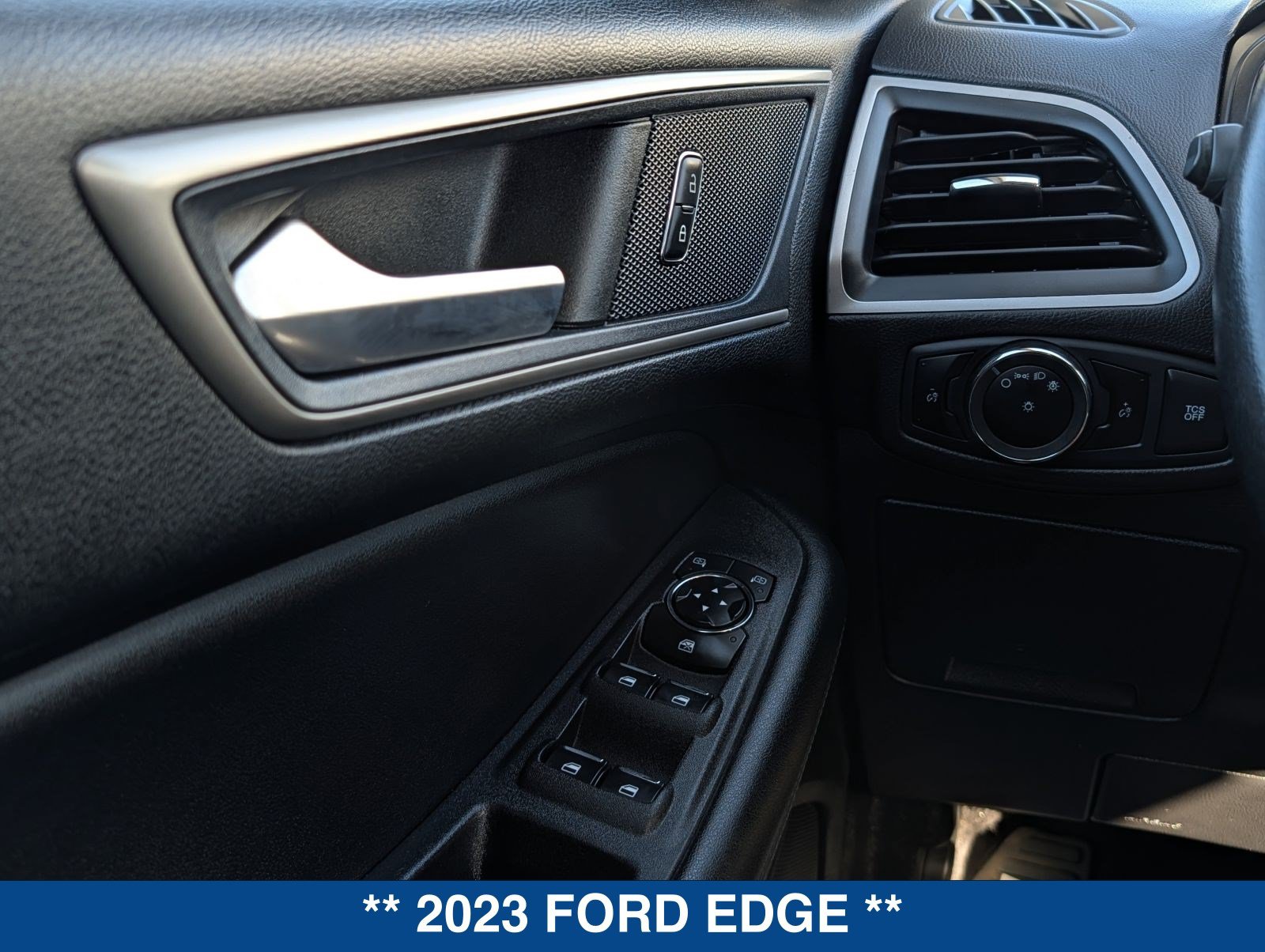 Used 2023 Ford Edge SEL AWD/4WD image 24