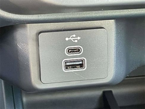 New 2025 Ford Maverick XL image 11