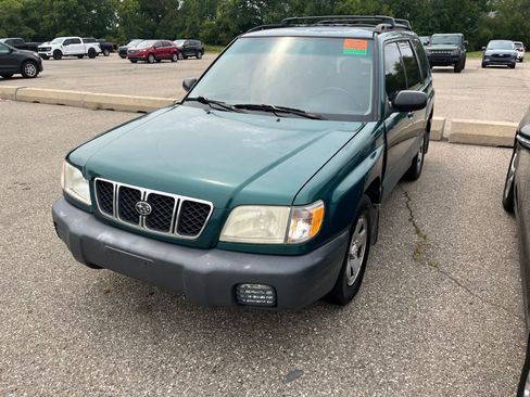 Used 2001 Subaru Forester L AWD/4WD image 3