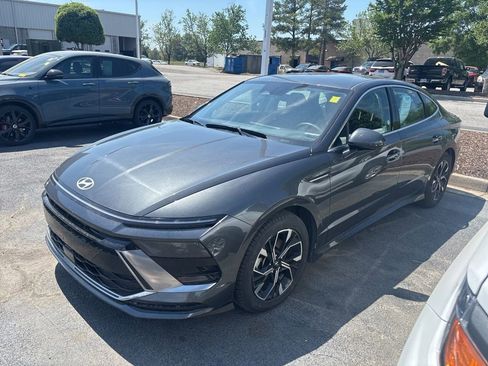 Used 2025 Hyundai Sonata SEL image 2