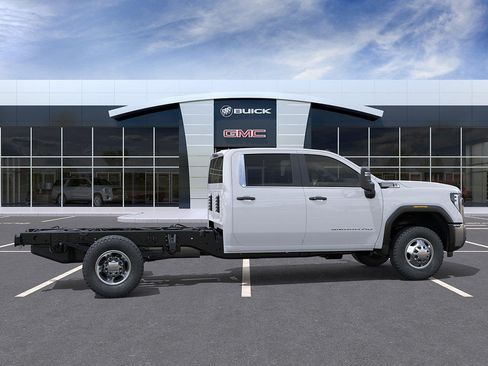 New 2026 GMC Sierra 3500 Pro w/ Convenience Package RWD image 5
