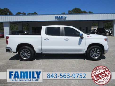 New 2025 Chevrolet Silverado 1500 LT image 1