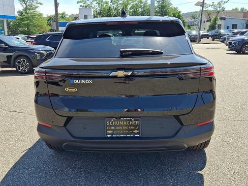 Used 2026 Chevrolet Equinox EV LT w/ Comfort Package FWD image 7