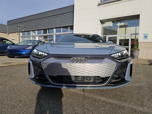 Used 2022 Audi e-tron GT Premium Plus image 3