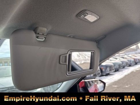 Used 2023 Hyundai Elantra SEL w/ Convenience Package image 24