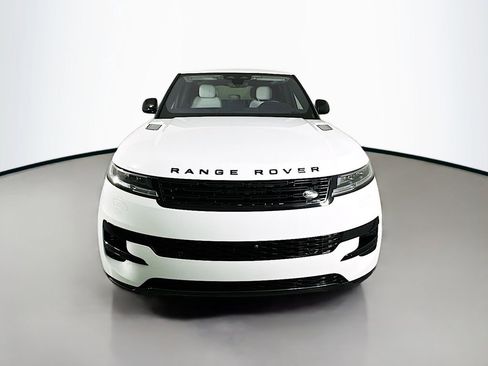 Used 2023 Land Rover Range Rover Sport SE image 6