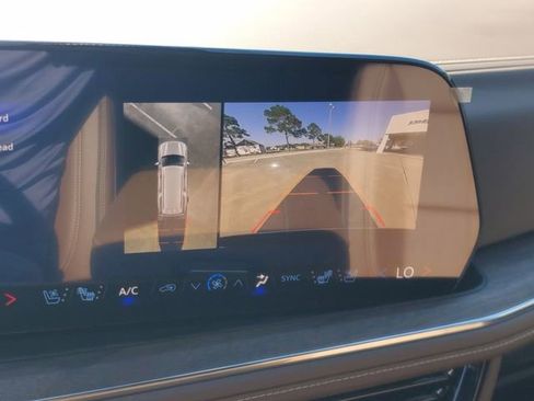 New 2026 Chevrolet Suburban High Country image 30