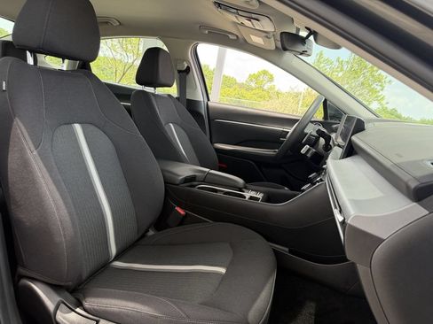 Used 2025 Hyundai Sonata SEL FWD image 25