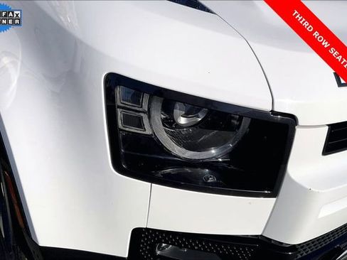 Used 2024 Land Rover Defender 130 X-Dynamic SE image 27