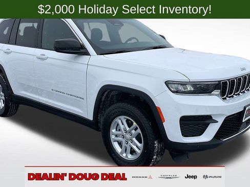 New 2025 Jeep Grand Cherokee Laredo image 8