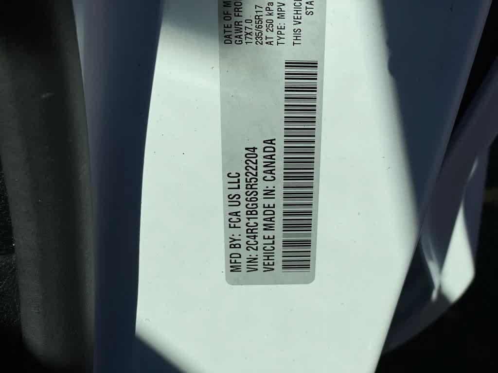 Used 2025 Chrysler Pacifica Select FWD image 27