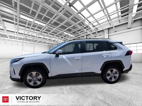Used 2019 Toyota Highlander XLE AWD/4WD image 7