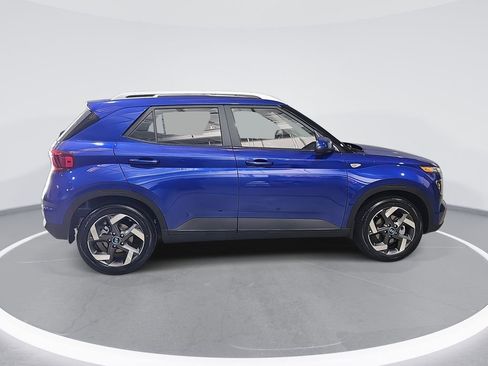 New 2026 Hyundai Venue SEL image 4