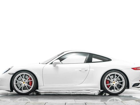 Used 2019 Porsche 911 GT3 RS image 6