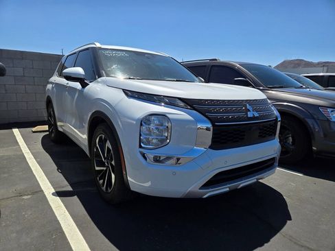 Used 2024 Mitsubishi Outlander SEL FWD image 1