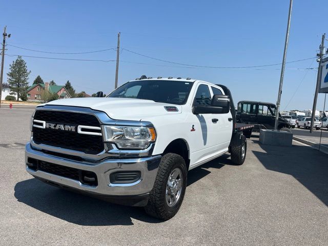 Used 2024 RAM 2500 Tradesman w/ Chrome Appearance Group AWD/4WD image 3