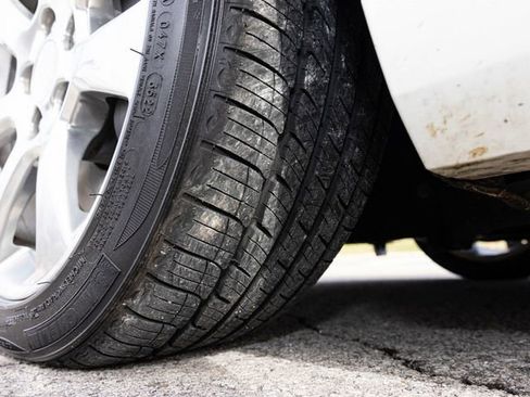 Used 2016 Cadillac ATS Luxury w/ Sun And Sound Package image 78