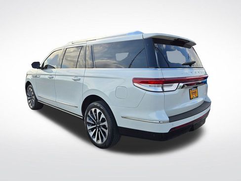 Used 2024 Lincoln Navigator L Reserve AWD/4WD image 4