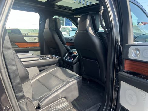 Used 2019 Lincoln Navigator L Reserve AWD/4WD image 53