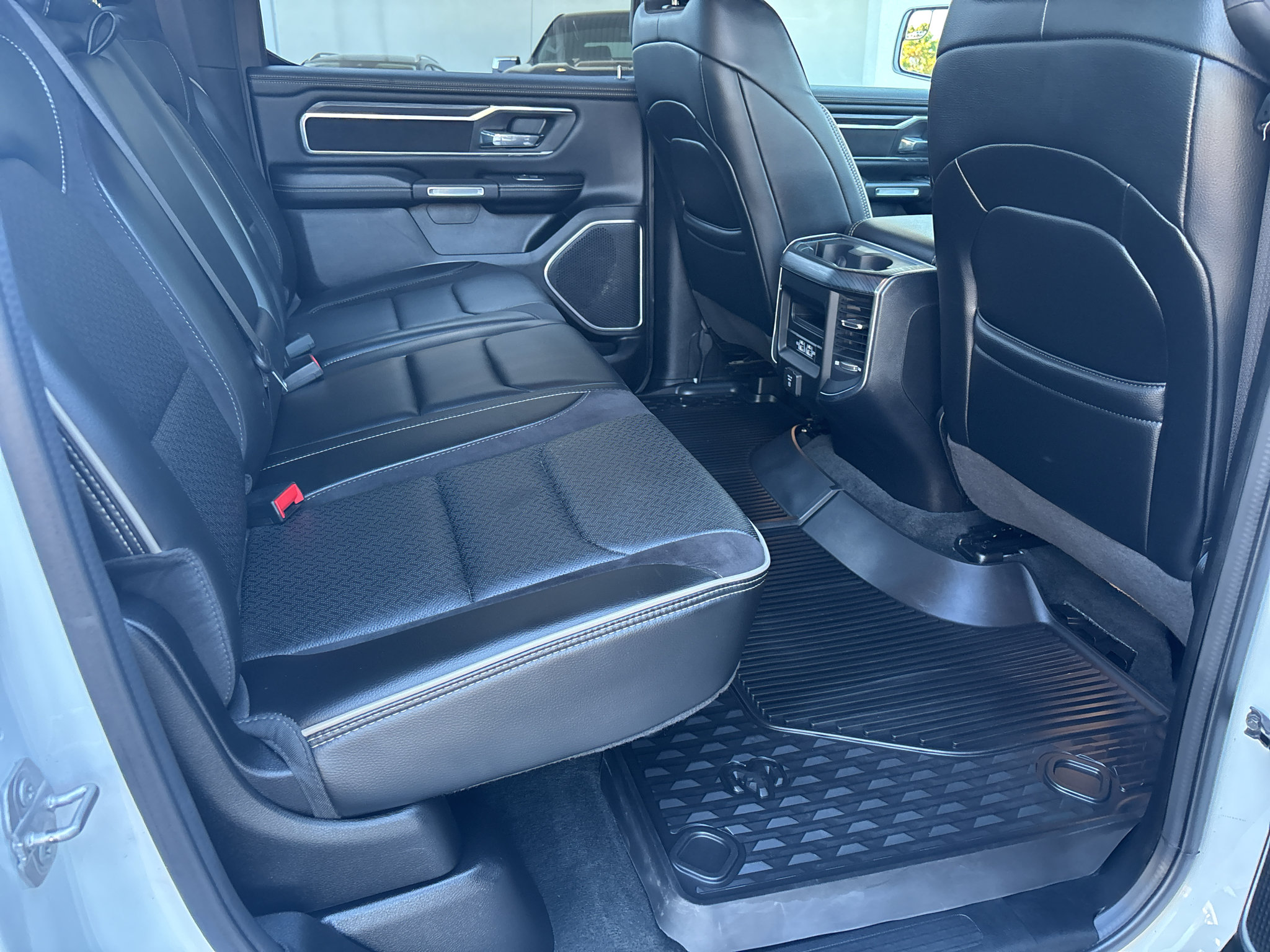 Used 2023 RAM 1500 Laramie AWD/4WD image 24