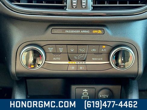 Used 2024 Ford Escape ST-Line image 30