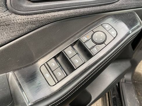 Used 2023 Nissan Rogue SV FWD image 5